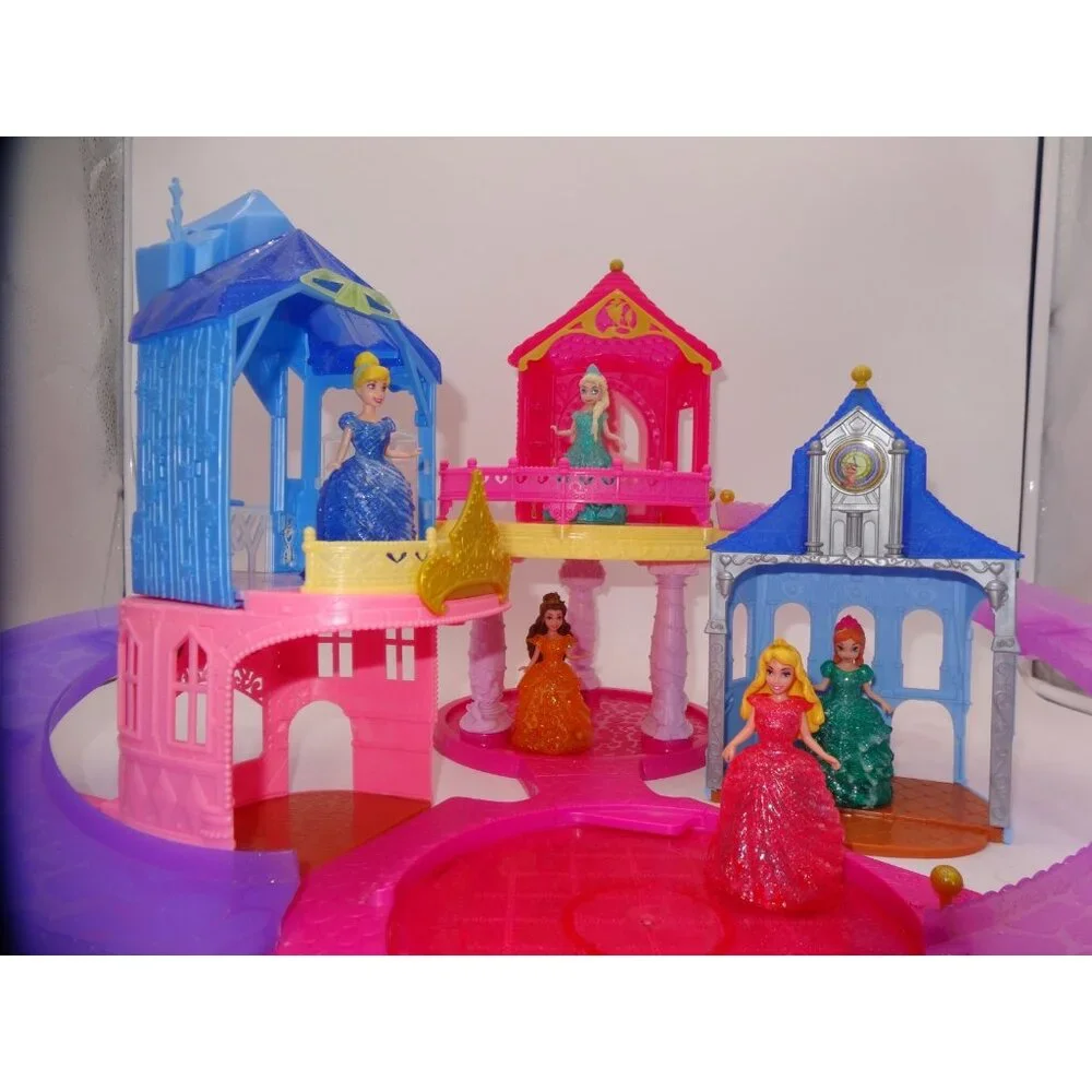 Disney Princess Glitter Glider Castle with 6 Princesses and 6 castle‎ moduls